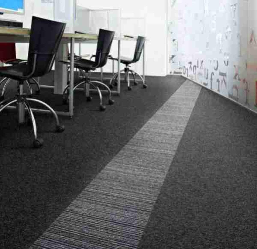 Укладка, монтаж ковролина в офисе