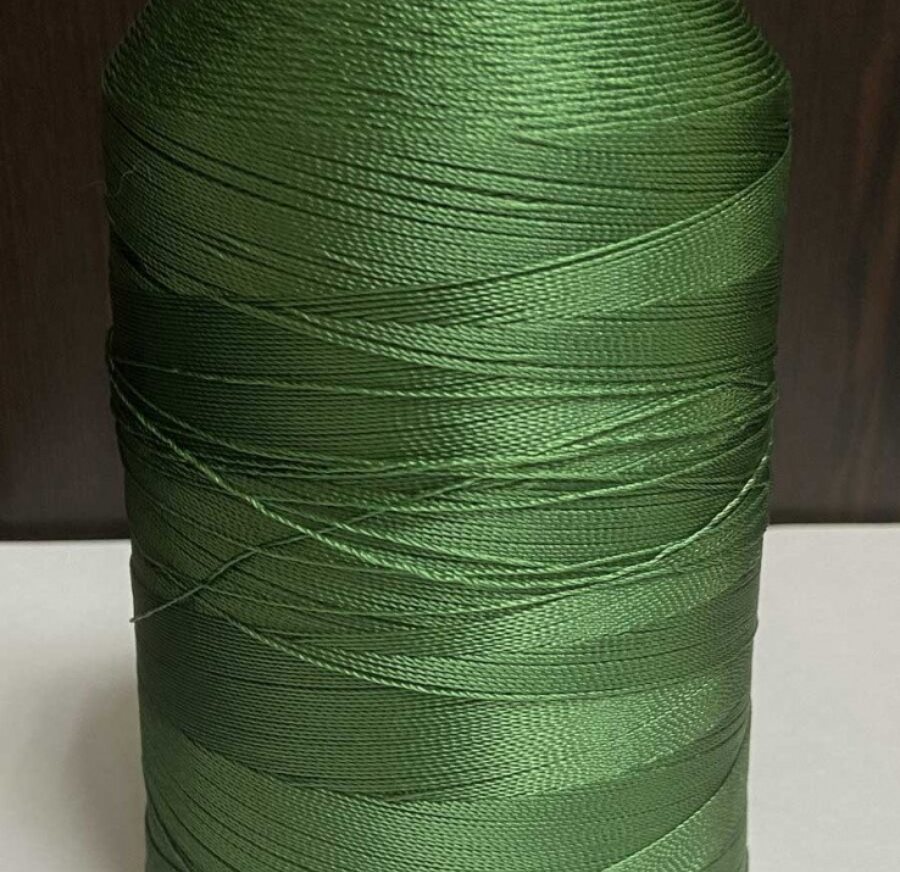 Лавсановая нить для оверлока зеленая вторичная