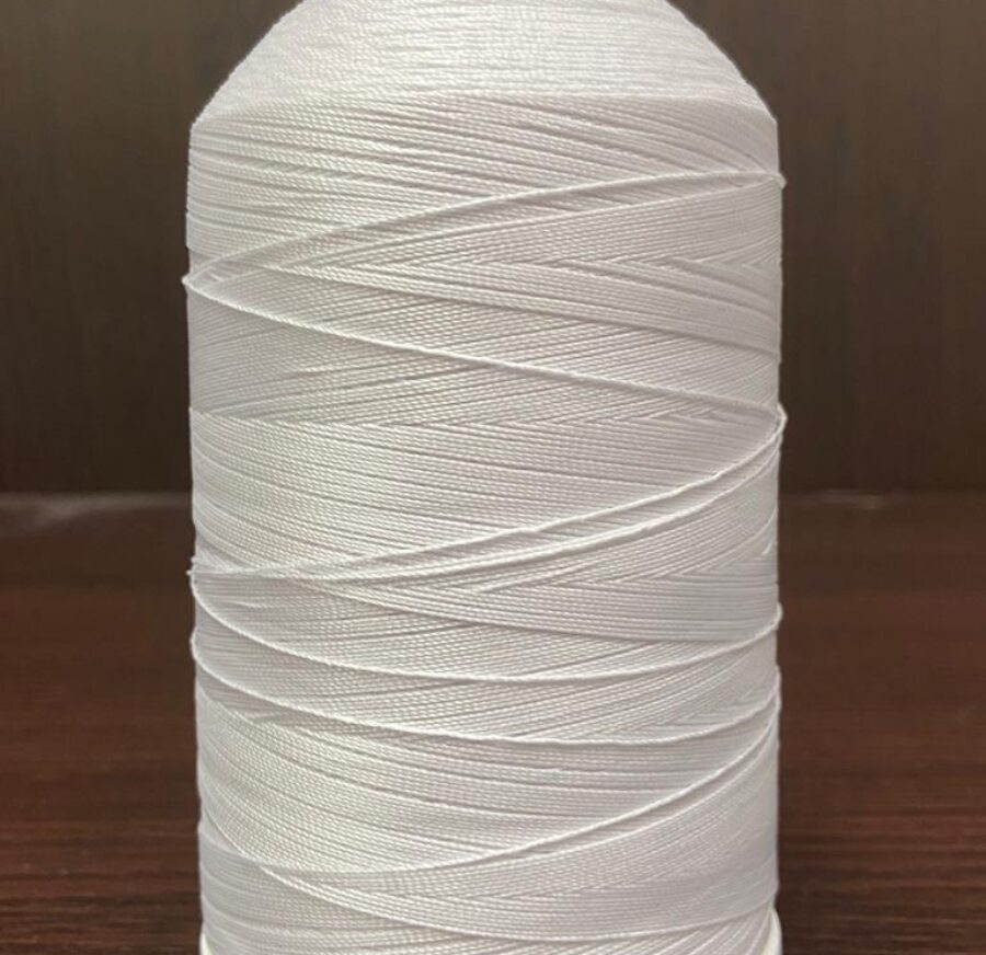 Лавсановая нить для оверлока белая Вторичная