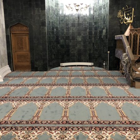 Укладка и монтаж коврового покрытия в мечети