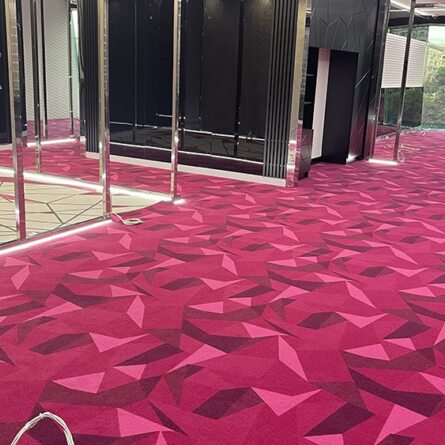 Укладка и монтаж коврового покрытия: качественный подход и внимание к деталям