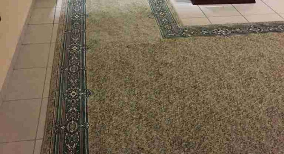 Монтаж ковровой дорожки в коридоре общественного помещения