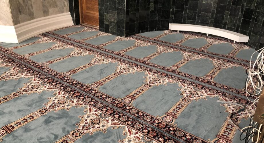 Наша выполненная работа: укладка и монтаж коврового покрытия в мечети села Медяна, Краснооктябрьский район