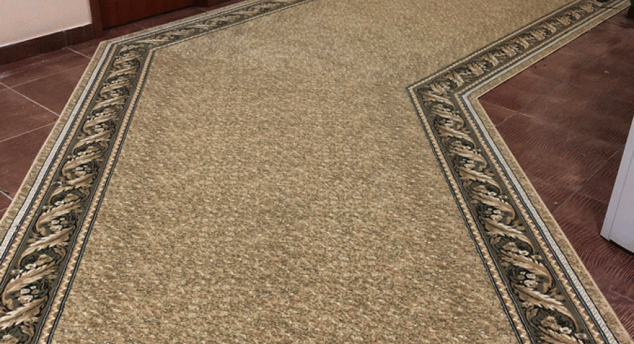 Укладка ковровой дорожки в здании Генеральной прокуратуры РФ