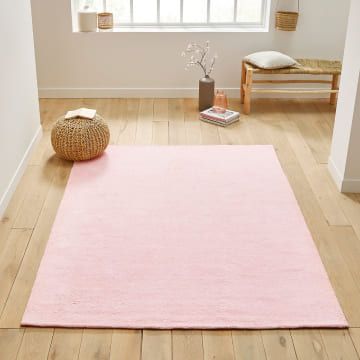 Розовый ковер в интерьере