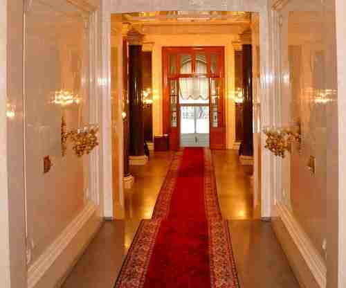 carpet-kremlin.jpg carpet-kremlin.jpg