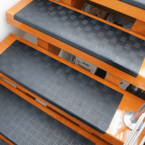 Резиновые накладки на ступени Крестики с загибом